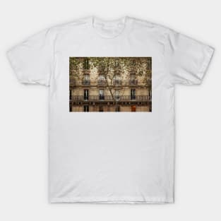 Parisian Building Facades - 5 © T-Shirt